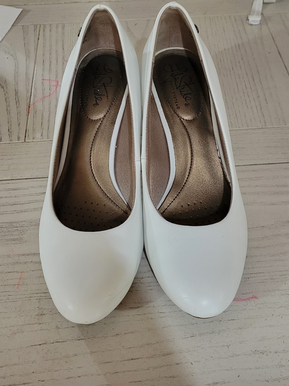 Life Stride White Women's Slip-On Pumps